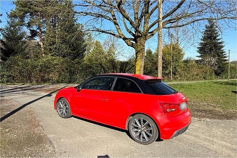 Second-hand Audi A1 Attraction 86 CP (63 kW) 2013 Roșu Hatchback