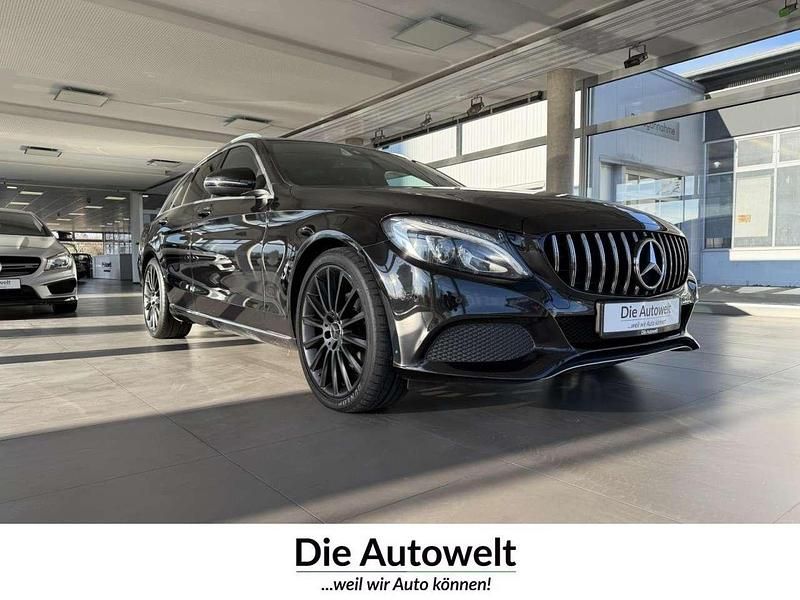 Obsidianschwarz Gebraucht 2016 Mercedes C200 Kombi | 14.980 € (Fairer Preis) - Bild 1/4