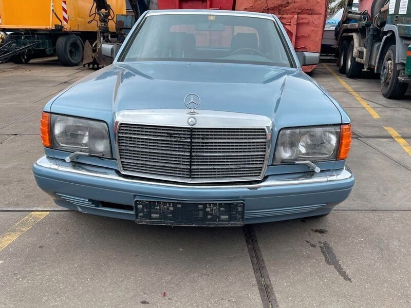 Gebraucht Mercedes 560 299 PS (219 kW) 1986 Blau Limousine
