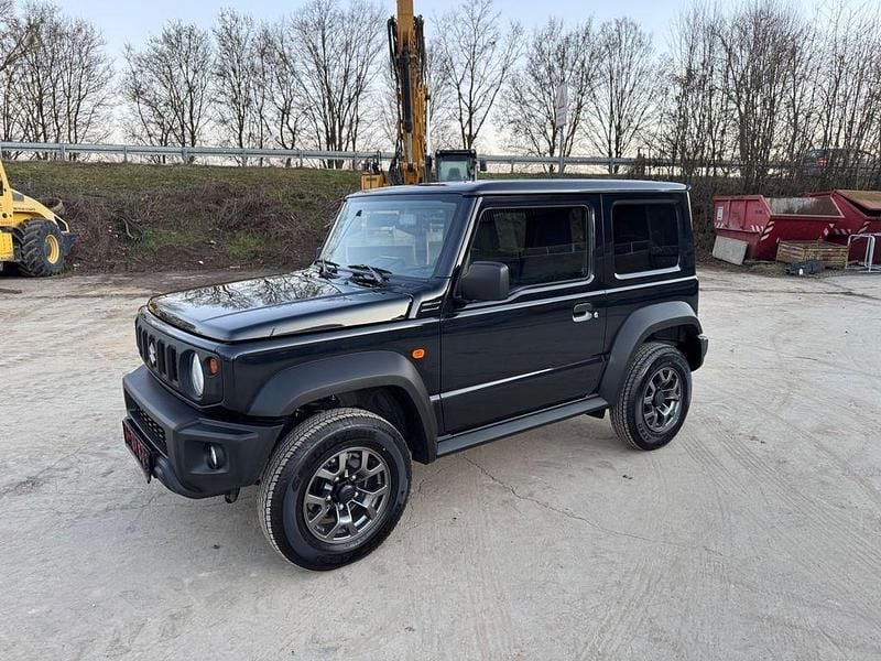 Neu Suzuki Jimny 102 PS (75 kW) 2025 Schwarz SUV