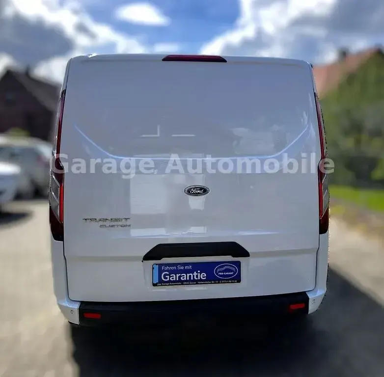 Używany Ford Transit Custom Trend 105 KM (77 kW) 2020 Biały Minivan