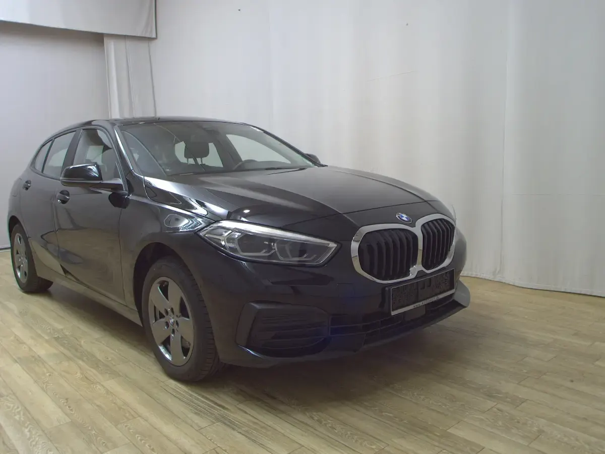 Gebraucht BMW 118 Advantage 150 PS (110 kW) 2023 Schwarz Kleinwagen