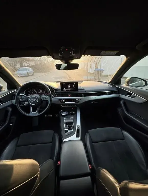 Gebraucht Audi A4 Advanced 190 PS (139 kW) 2019 Schwarz Kombi