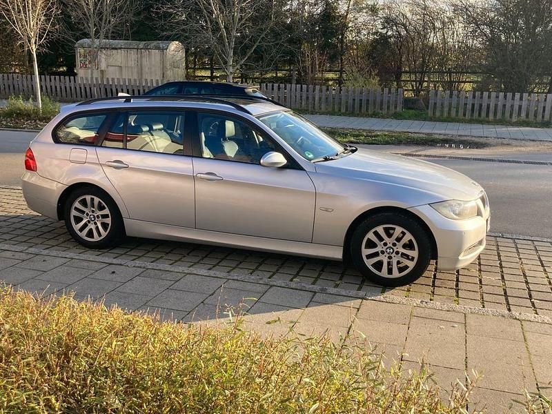 Gebraucht BMW 320 150 PS (110 kW) 2007 Silber Kombi