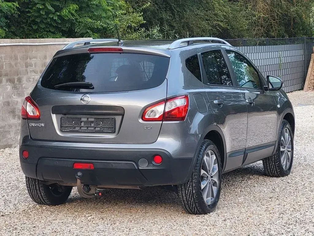 Gebraucht Nissan Qashqai Tekna 150 PS (110 kW) 2012 Grau SUV