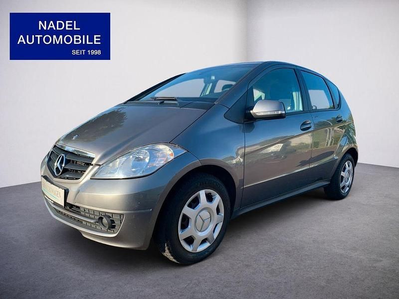Mountaingrau met. (metallic) Gebraucht 2011 Mercedes A180 Limousine | 3.990 € (Fairer Preis) - Bild 1/4