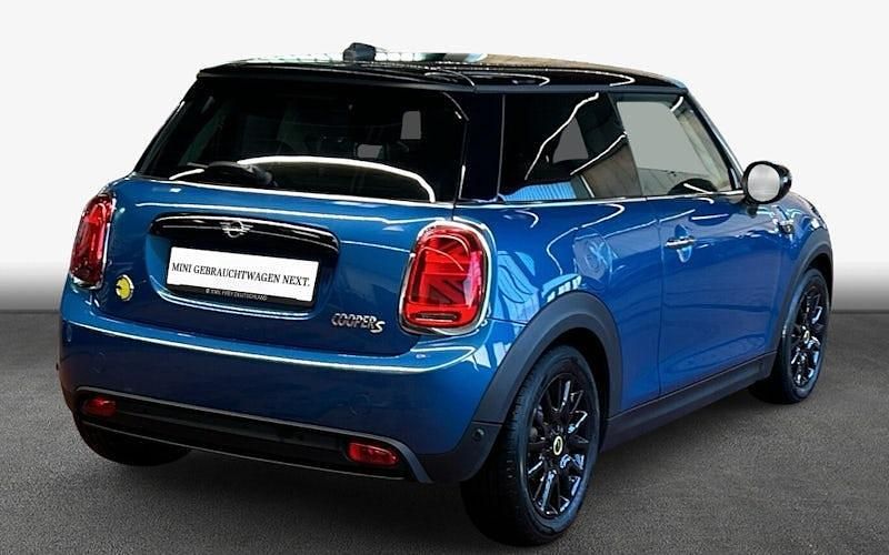 Gebraucht Mini Cooper SE Classic 135 kW (184 PS) 2023 Blau Kleinwagen