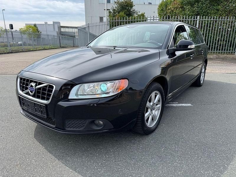 Schwarz Gebraucht 2010 Volvo V70 Kombi | 7.590 € (Guter Preis) - Bild 1/4