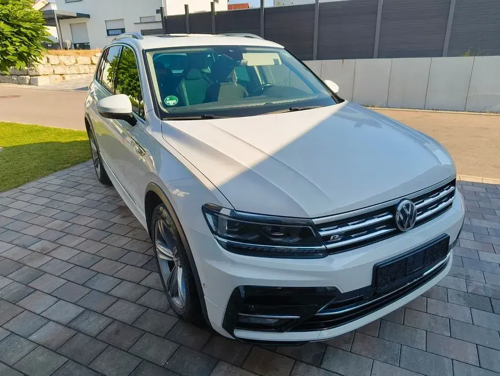 Gebraucht VW Tiguan Highline 220 PS (161 kW) 2018 Weiß SUV