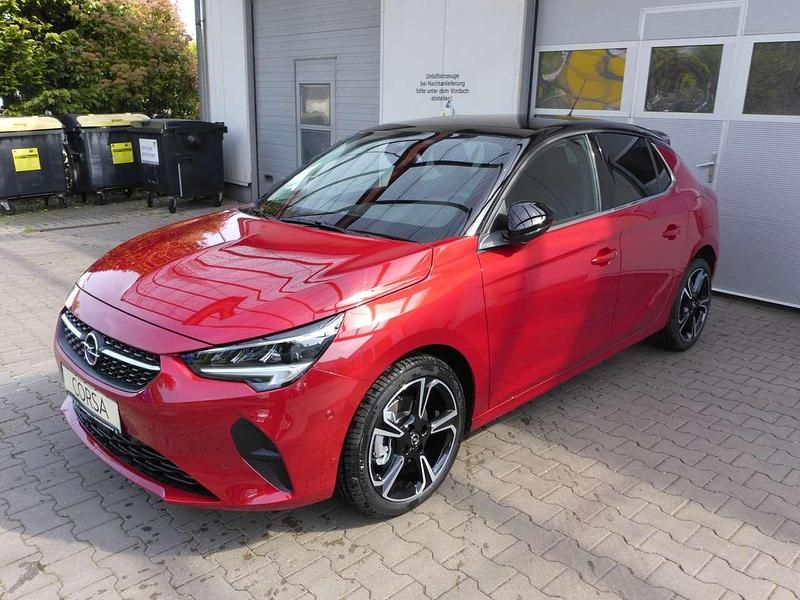 Gebraucht Opel Corsa Elegance 101 PS (74 kW) 2023 Chili rot/kardio rot Limousine