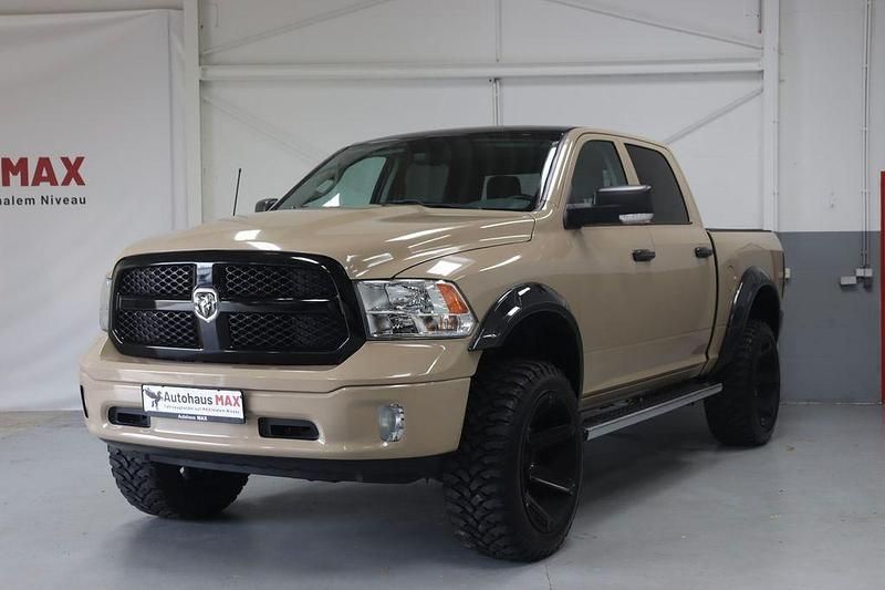 Schwarz Gebraucht 2019 Dodge Ram Abholung | 46.490 € (Fairer Preis) - Bild 1/4