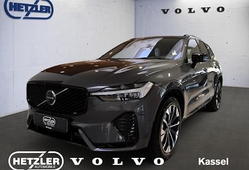 Neu Volvo XC60 Plus 250 PS (183 kW) 2026 Grün SUV