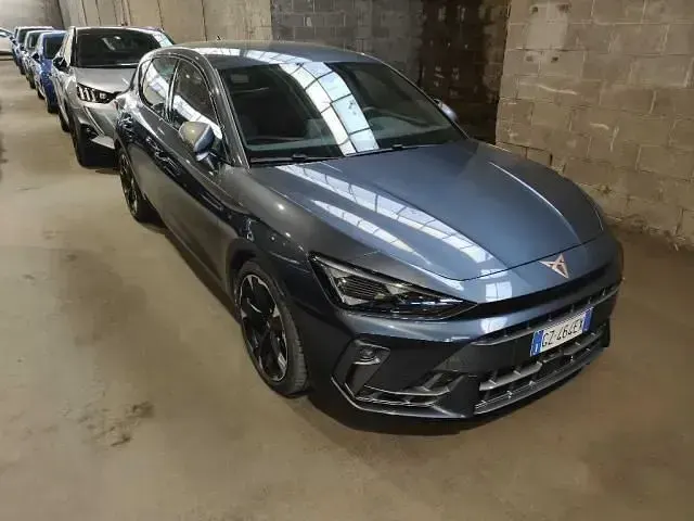 Gebraucht Cupra Leon 150 PS (110 kW) 2025 Grau Limousine