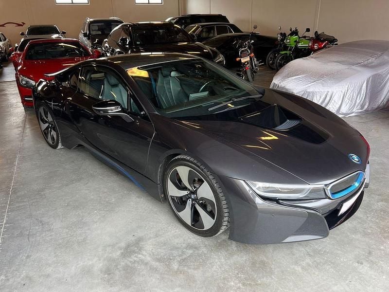 Gebraucht BMW i8 Basis 362 PS (266 kW) 2016 Grau Coupé