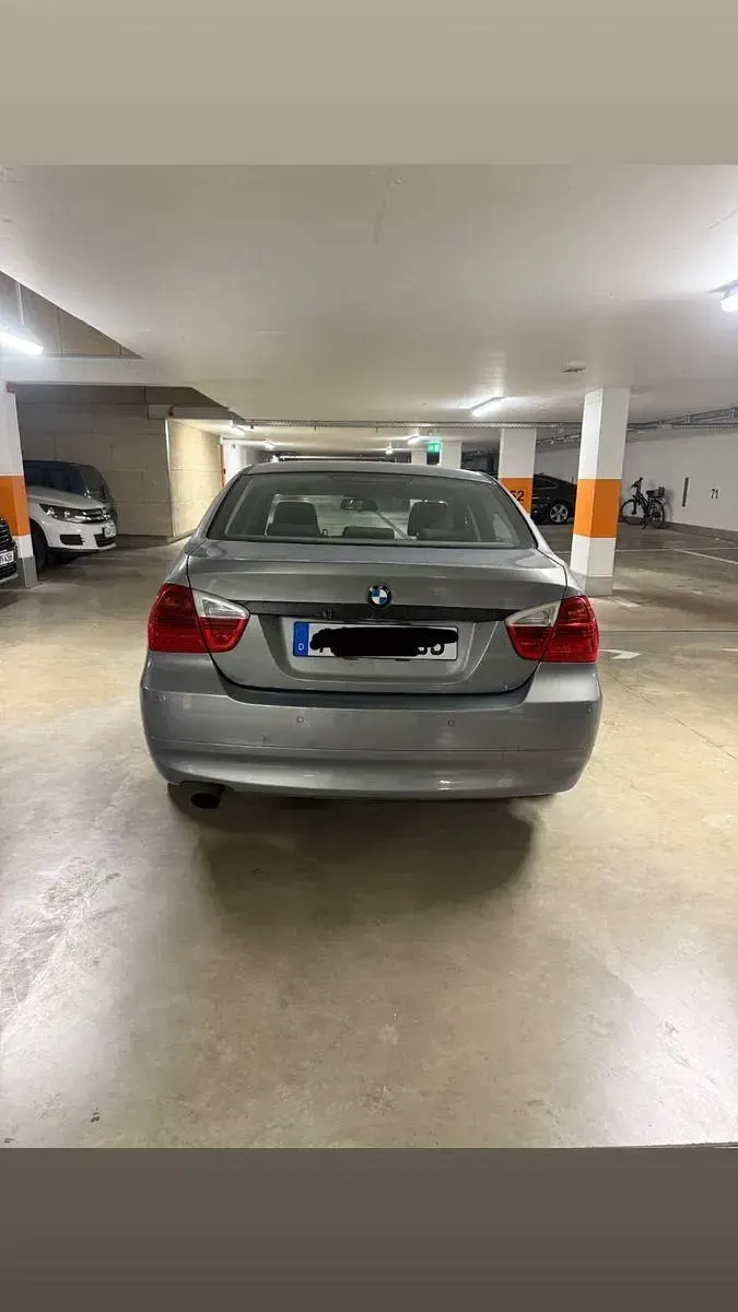 Gebraucht BMW 318 129 PS (94 kW) 2006 Grau Limousine