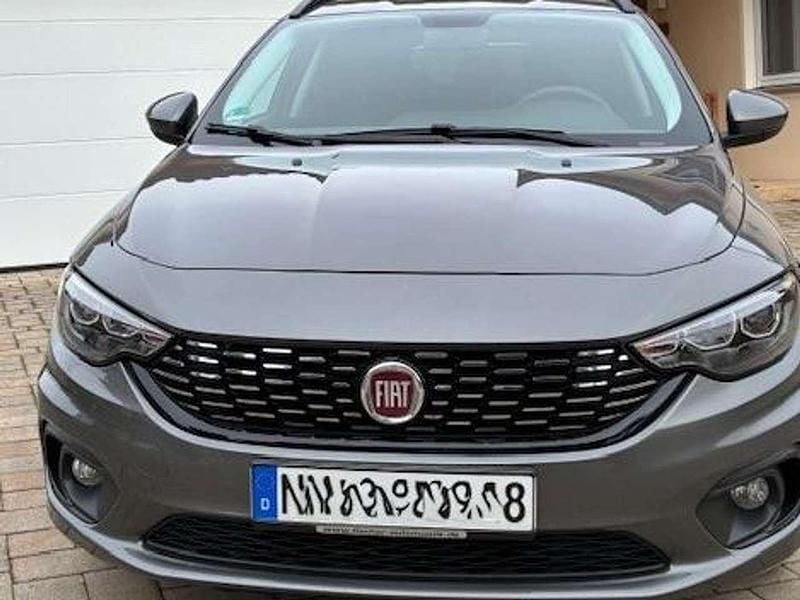 Gebraucht Fiat Tipo Easy 120 PS (88 kW) 2017 Grau Kombi