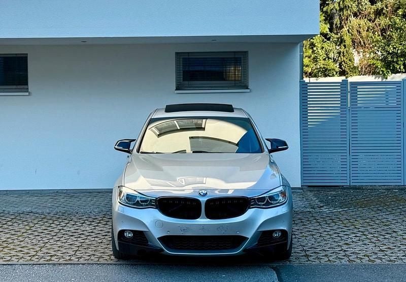 Grau Gebraucht 2014 BMW 335 Limousine | 15.000 € (Superpreis) - Bild 1/4