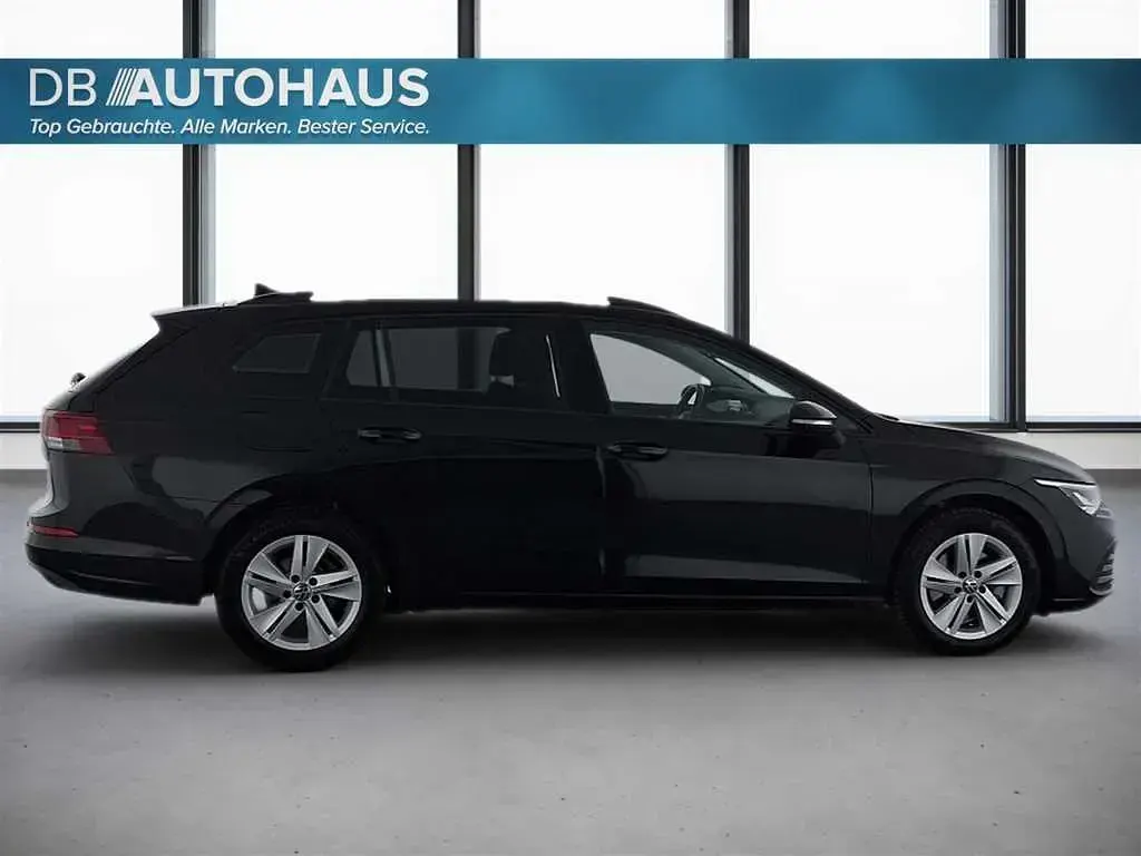 Gebraucht VW Golf VIII Life 116 PS (85 kW) 2024 Schwarz Kombi