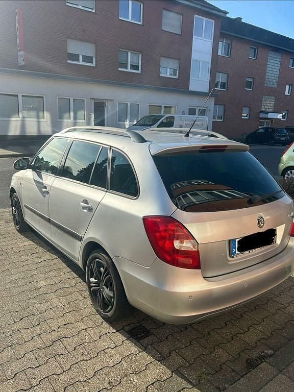 Gebraucht Skoda Fabia 60 PS (44 kW) 2008 Silber Kombi