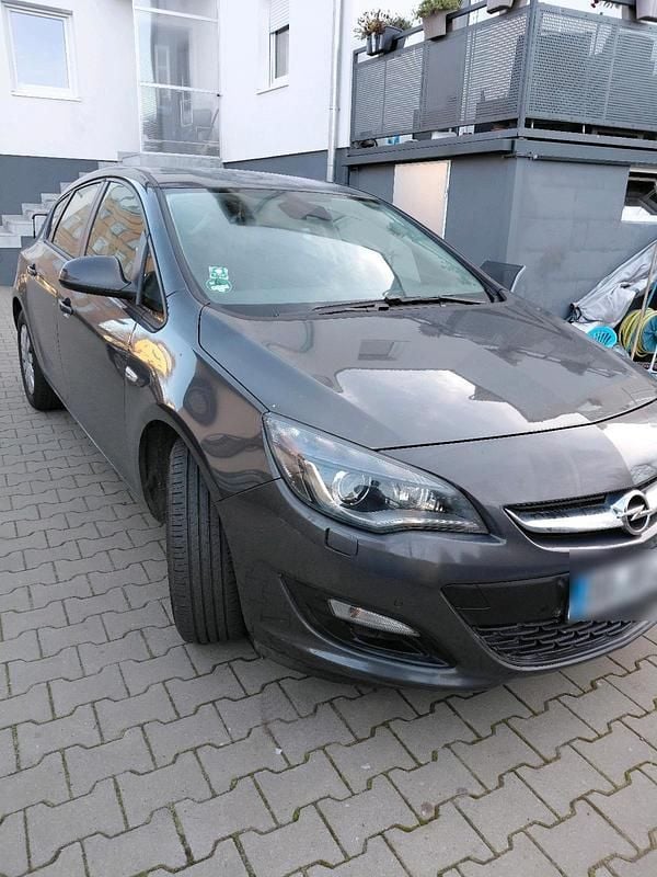 Gebraucht Opel Astra 110 PS (80 kW) 2015 Braun Limousine
