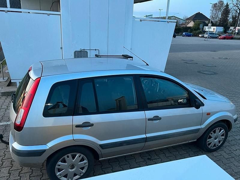 Gebraucht Ford Fusion 80 PS (58 kW) 2005 Grau Kleinwagen