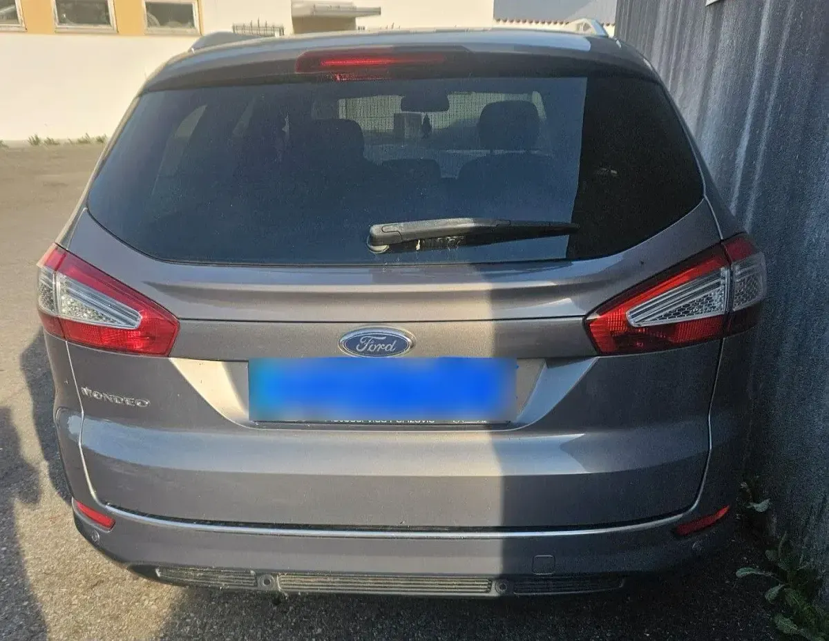 Gebraucht Ford Mondeo Titanium 140 PS (102 kW) 2014 Grün Kombi