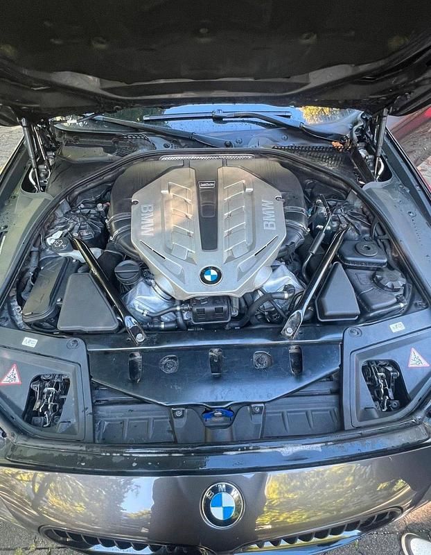 Gebraucht BMW 550 Competition Edition 500 PS (367 kW) 2010 Braun Limousine