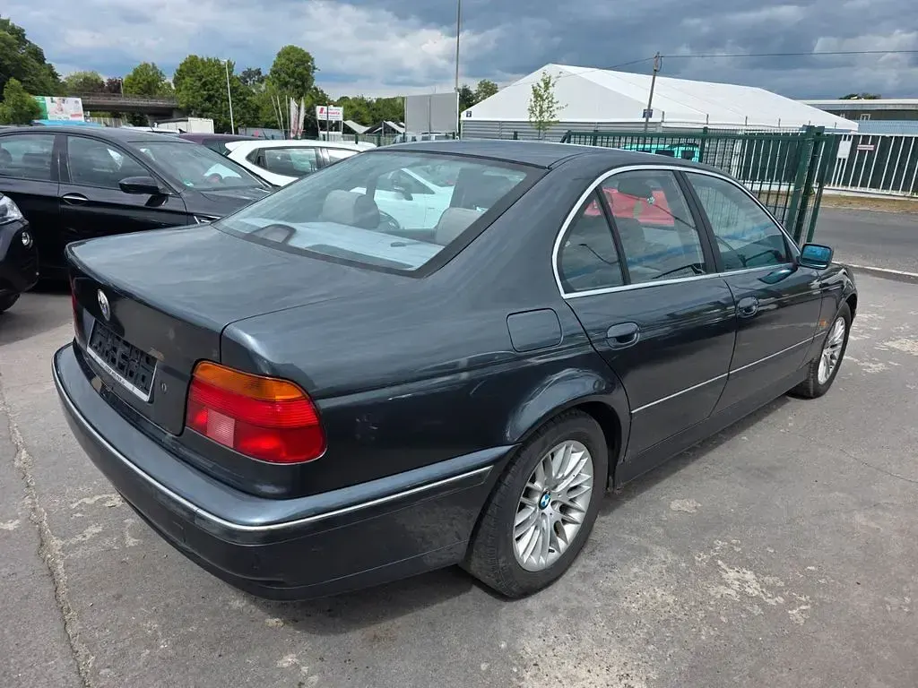 Gebraucht BMW 520 150 PS (110 kW) 1997 Grau Limousine