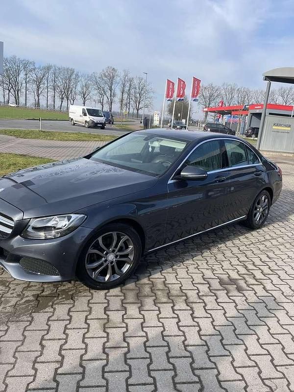 Grau Gebraucht 2015 Mercedes C180 Limousine | 14.000 € (Guter Preis) - Bild 1/4