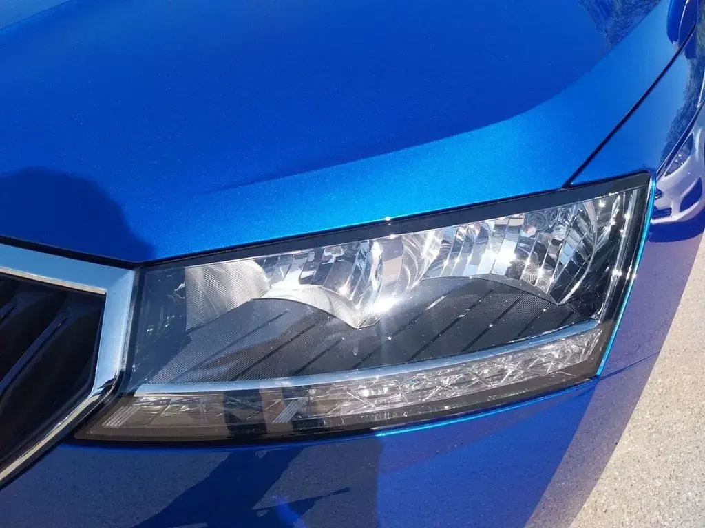 Gebraucht Skoda Fabia Ambition 95 PS (69 kW) 2021 Blau Kleinwagen