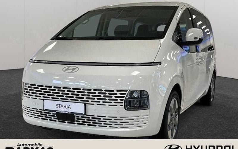 Weiß Gebraucht 2025 Hyundai Staria Trend Van | 40.990 € (Superpreis) - Bild 1/4