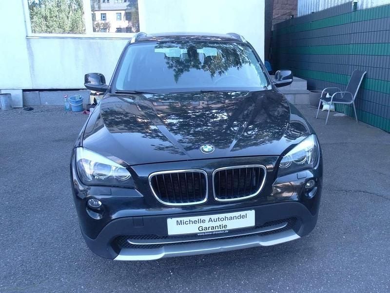Saphirschwarz Gebraucht 2011 BMW X1 SUV | 9.000 € (Guter Preis) - Bild 1/4