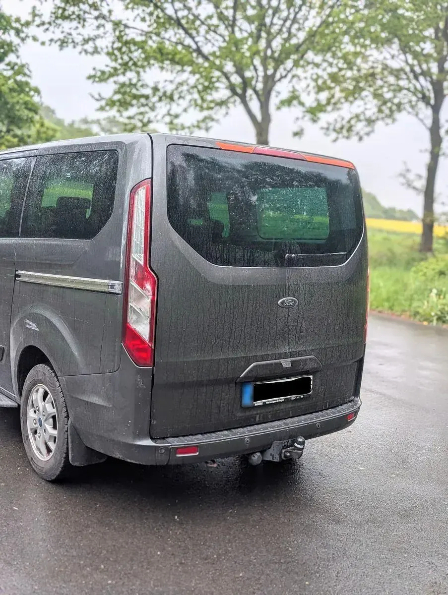 Gebraucht Ford Tourneo Custom 155 PS (114 kW) 2015 Grau Van