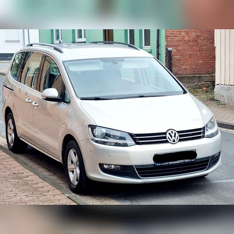 Grau Gebraucht 2012 VW Sharan Comfortline Van / Kleinbus | 11.300 € (Etwas zu teuer) - Bild 1/1
