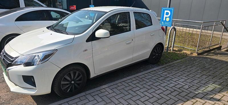 Gebraucht Mitsubishi Space Star 71 PS (52 kW) 2021 Weiß Kleinwagen