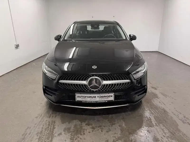 Gebraucht Mercedes A200 AMG line 150 PS (110 kW) 2022 Nachtschwarz Limousine