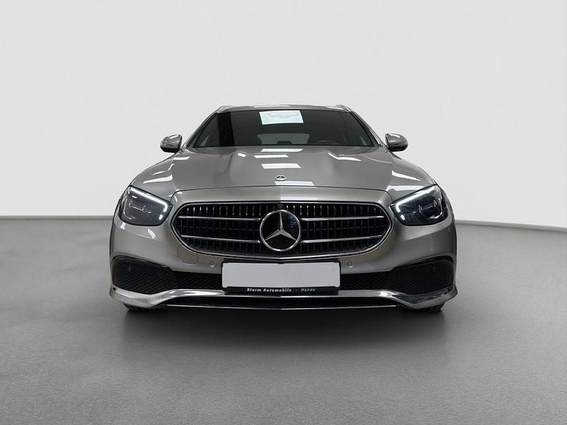 Gebraucht Mercedes E220 Avantgarde 200 PS (147 kW) 2022 Grau Limousine