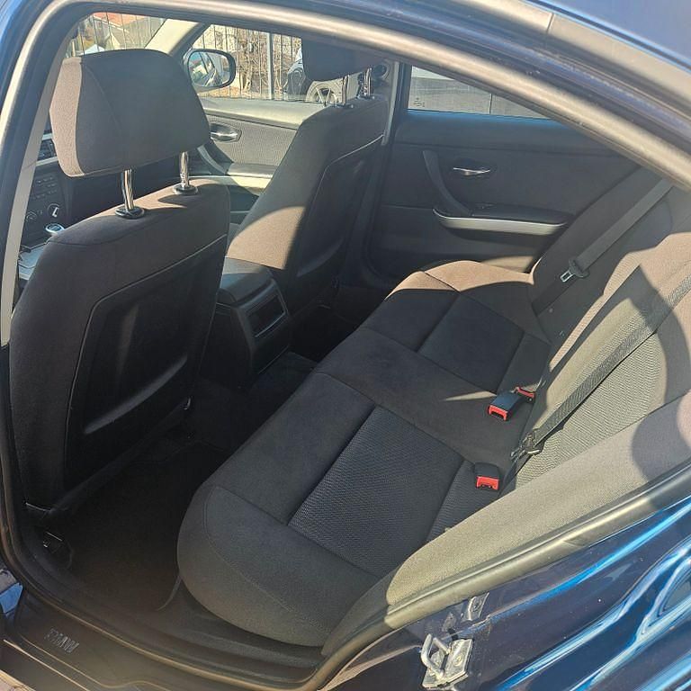 Gebraucht BMW 320 Efficient Dynamics 163 PS (119 kW) 2011 Blau Limousine