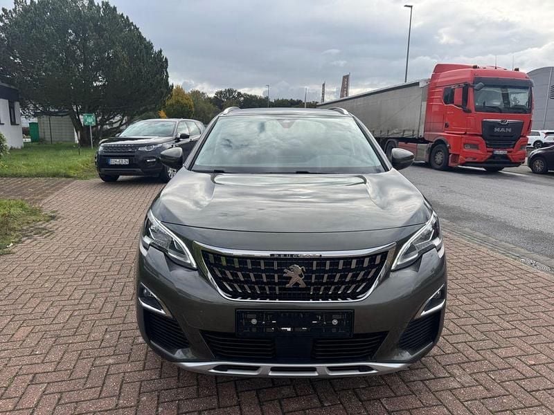 Grau Gebraucht 2018 Peugeot 3008 Allure SUV | 11.790 € (Guter Preis) - Bild 1/4