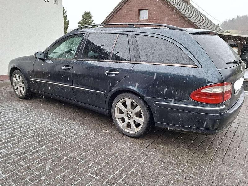 Gebraucht Mercedes E220 150 PS (110 kW) 2004 Kombi