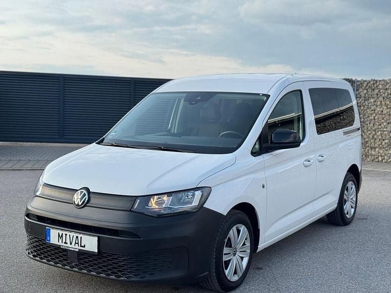 Second-hand VW Caddy 122 CP (89 kW) 2022 Alb Monovolum