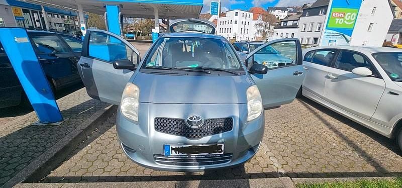 Gebraucht Toyota Yaris 69 PS (50 kW) 2007 Grau Kleinwagen
