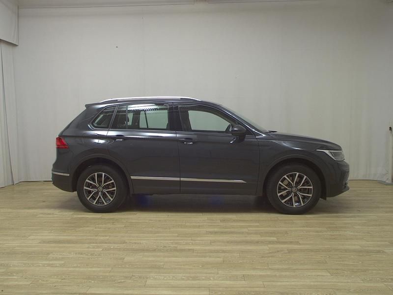 Gebraucht VW Tiguan Life 245 PS (180 kW) 2022 Grau SUV