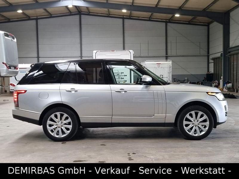 Gebraucht Land Rover Range Rover Vogue 258 PS (189 kW) 2015 Silber SUV