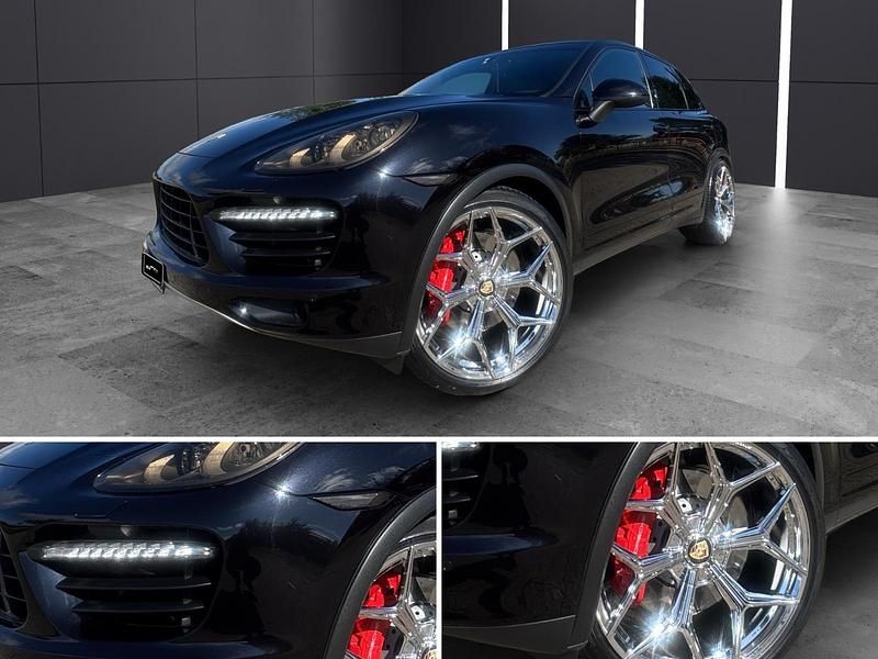 Schwarz Gebraucht 2010 Porsche Cayenne Turbo SUV | 32.999 € - Bild 1/4