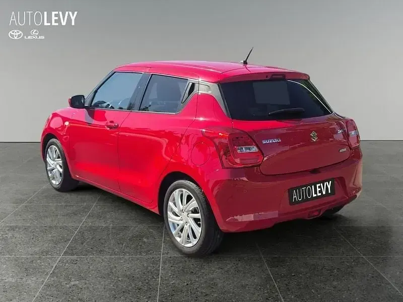 Gebraucht Suzuki Swift Comfort 83 PS (61 kW) 2023 Rot Kleinwagen