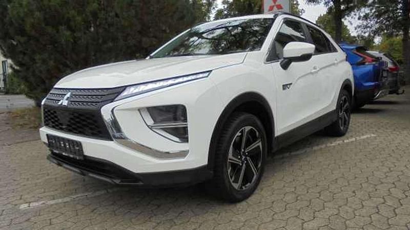 Andenweiß Gebraucht 2021 Mitsubishi Eclipse Cross Basis SUV | 23.250 € (Guter Preis) - Bild 1/4