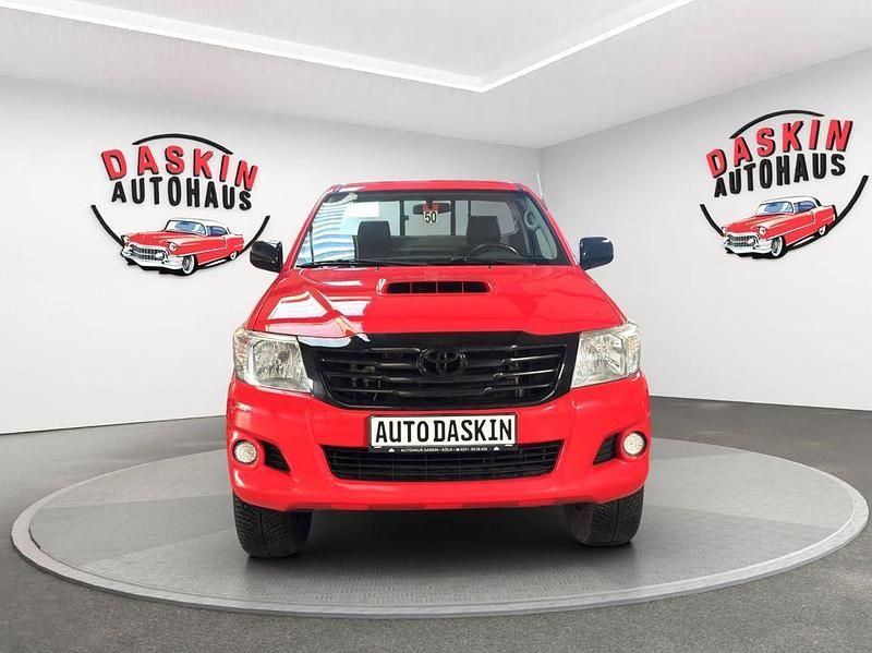 Gebraucht Toyota HiLux 144 PS (105 kW) 2014 Rot Pickup