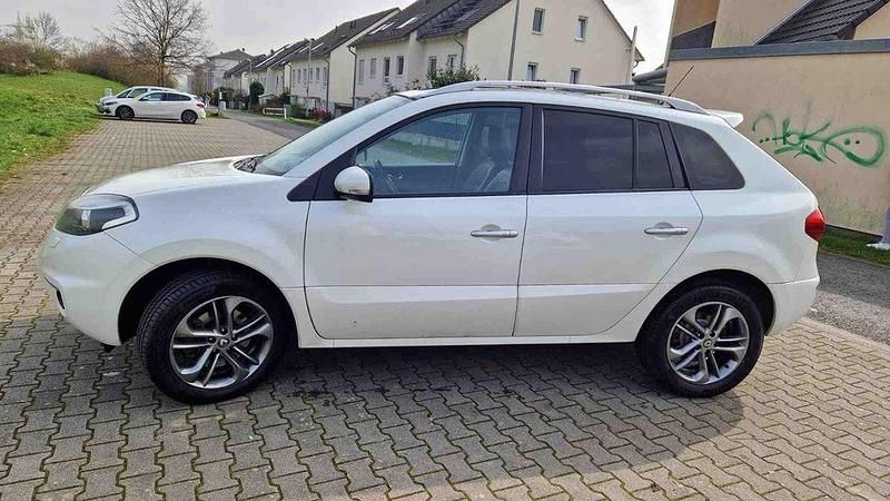 Weiß Gebraucht 2012 Renault Koleos Night&Day SUV | 6.400 € (Fairer Preis) - Bild 1/4