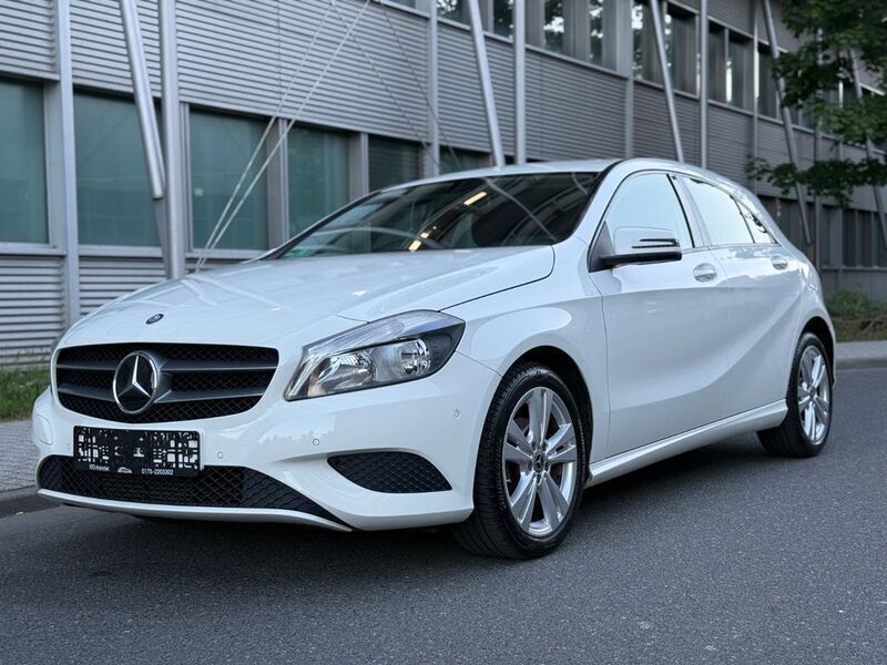 Weiß Gebraucht 2012 Mercedes A180 Limousine | 6.999 € (Fairer Preis) - Bild 1/4
